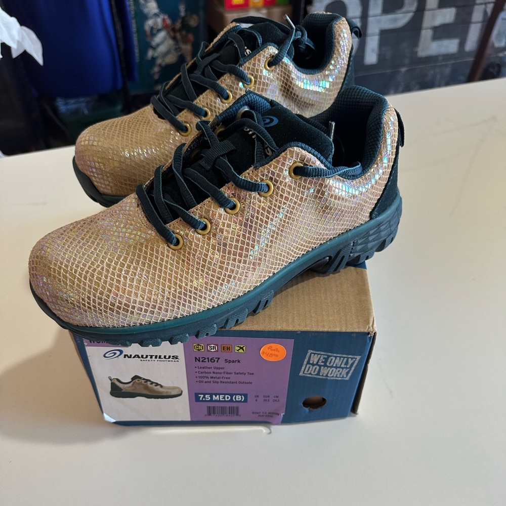 Nautilus Work Sneakers - Shimmering Gold